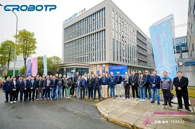 CRP ROBOT第二届海外合作伙伴大会隆重召开，谱写中国机器人全球化新征程